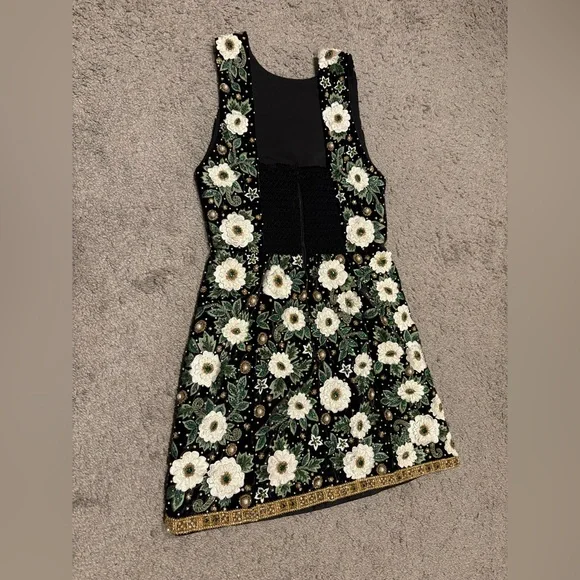 Alice And Olivia New Lindsey Embellished Gown Size 4 $1,995.00 - Picture 16 of 16